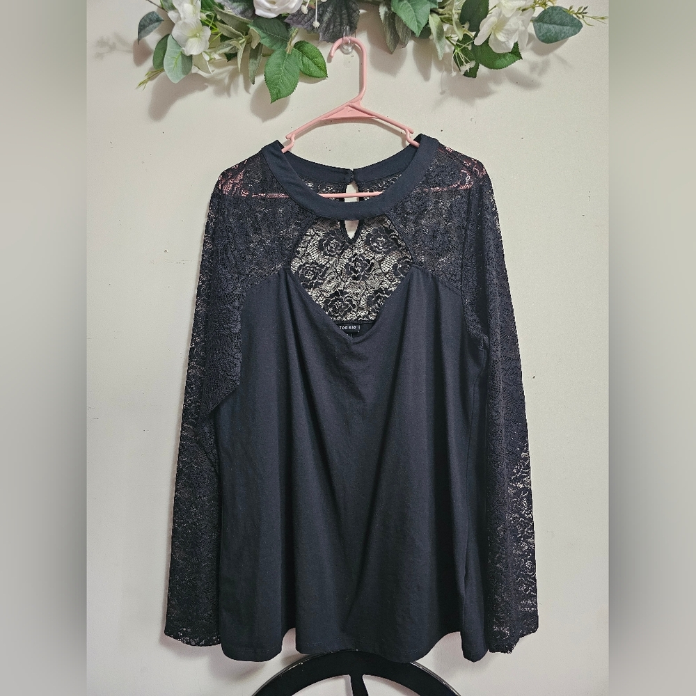 Foxy Lace choker top